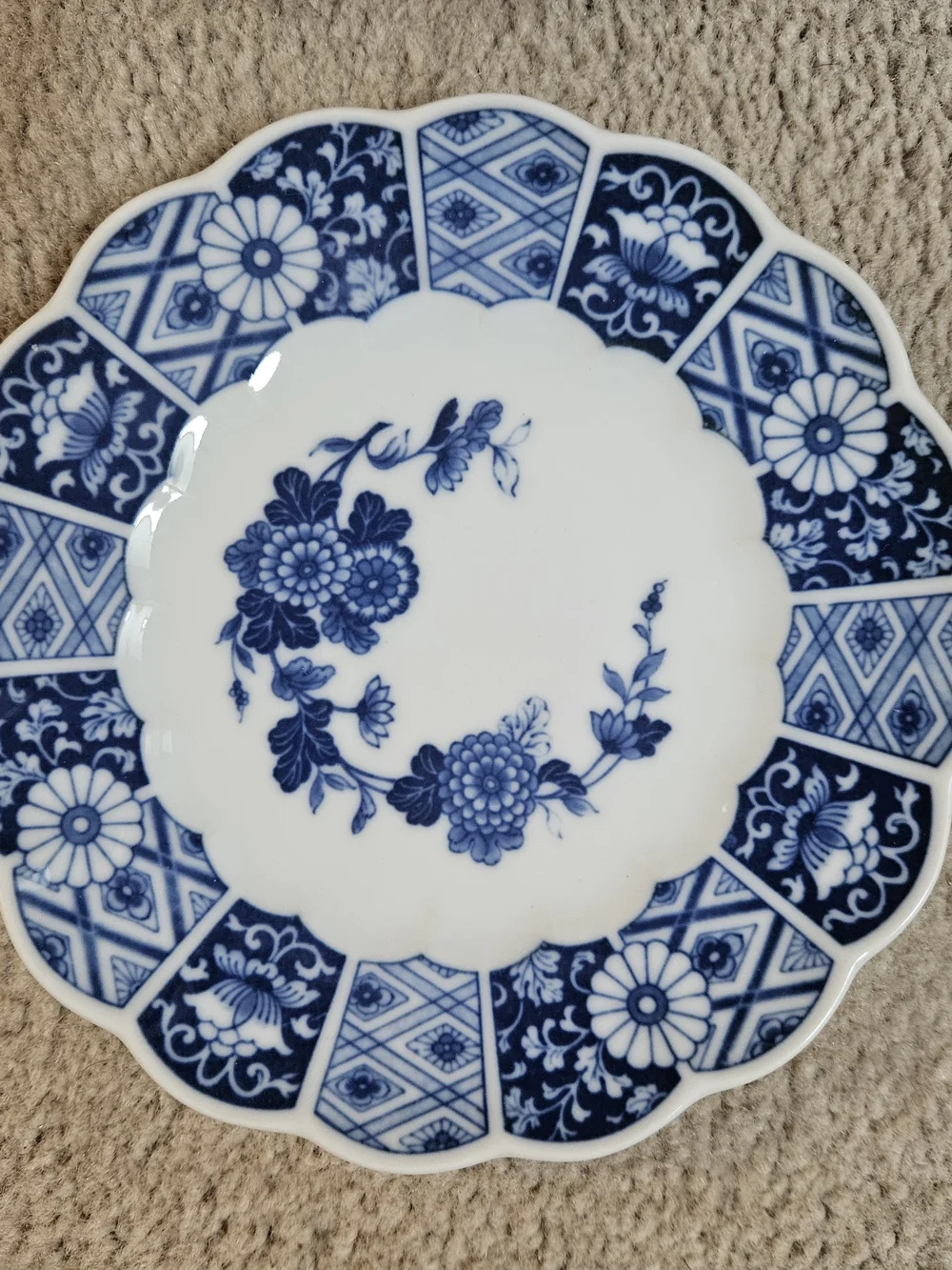 LIPPER & MANN Blue Imari Bread Plates~Japan~Scalloped Floral ~ Set of 4